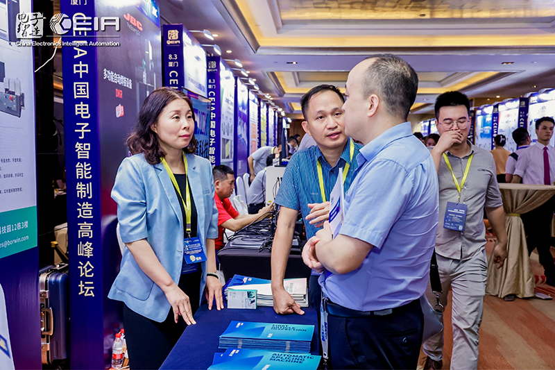 寶爾威熱情接待展臺來訪客戶 寶爾威熱情接待展臺來訪客戶